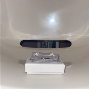 Bryan Anthony’s brand new never worn “overcome” silver cuff